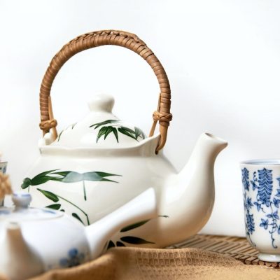 the-porcelain-teapot-and-cups.jpg
